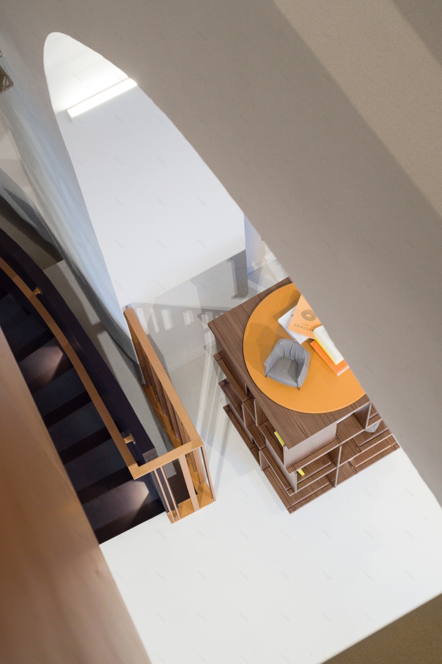 波尔特罗纳·弗劳展厅-23