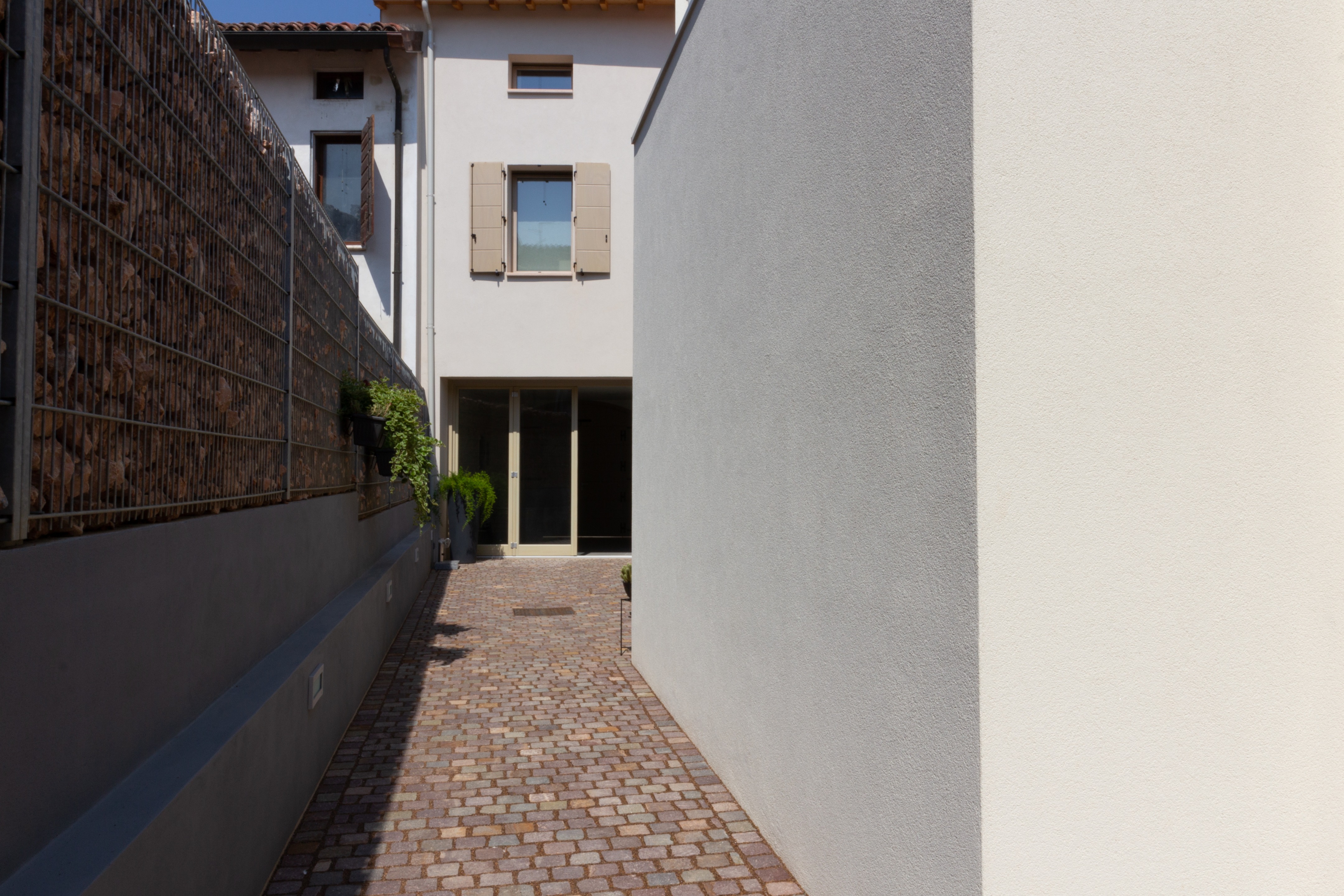 修复古城中心的“金色丰收之家”-17