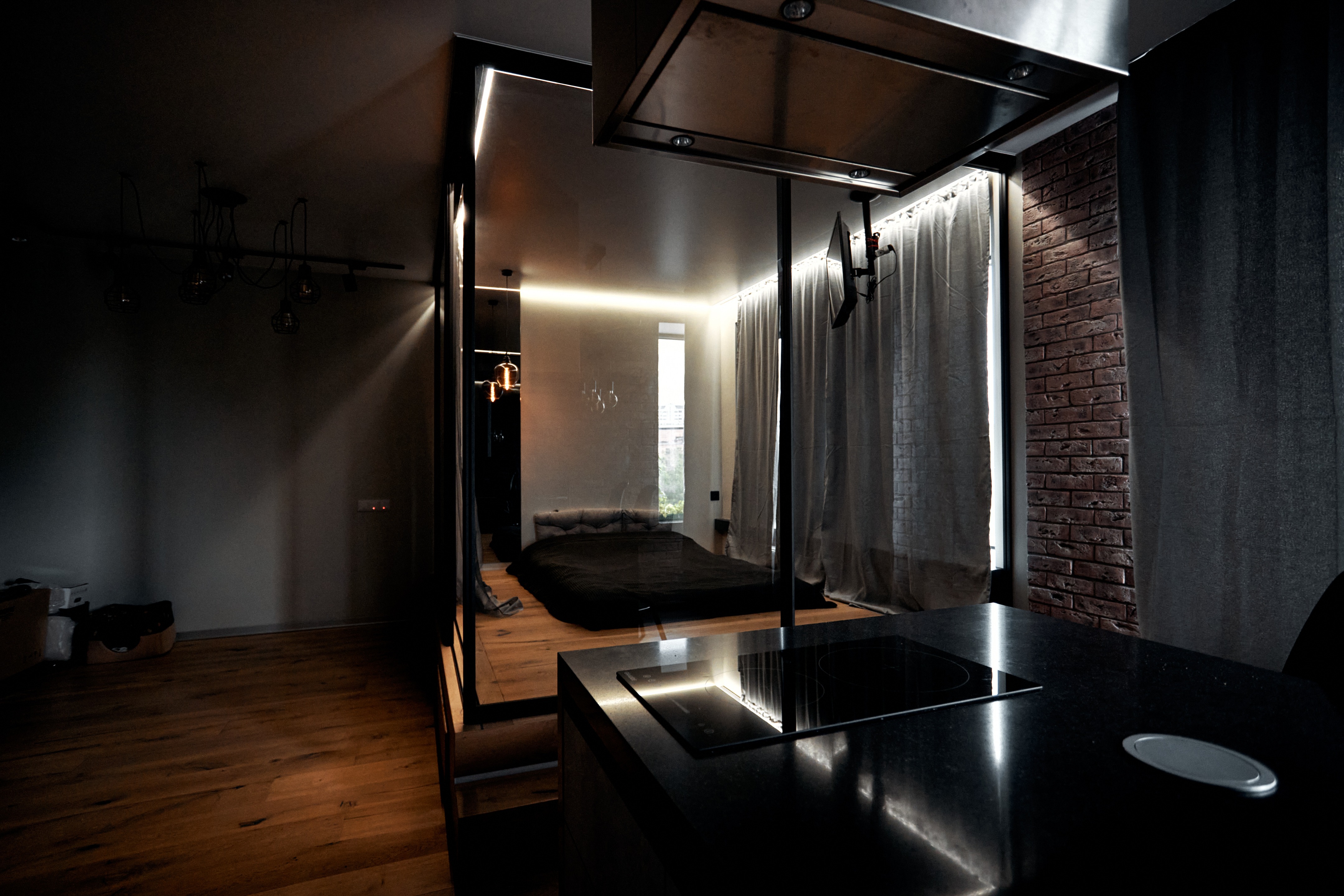 极简黑框玻璃门 | Raumplus 打造优雅室内空间-4