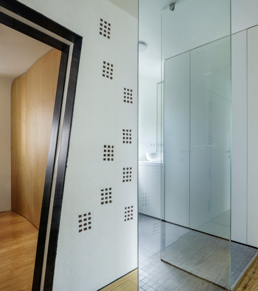 旧墙中的光影视界 · 格拉纳达公寓改造-16