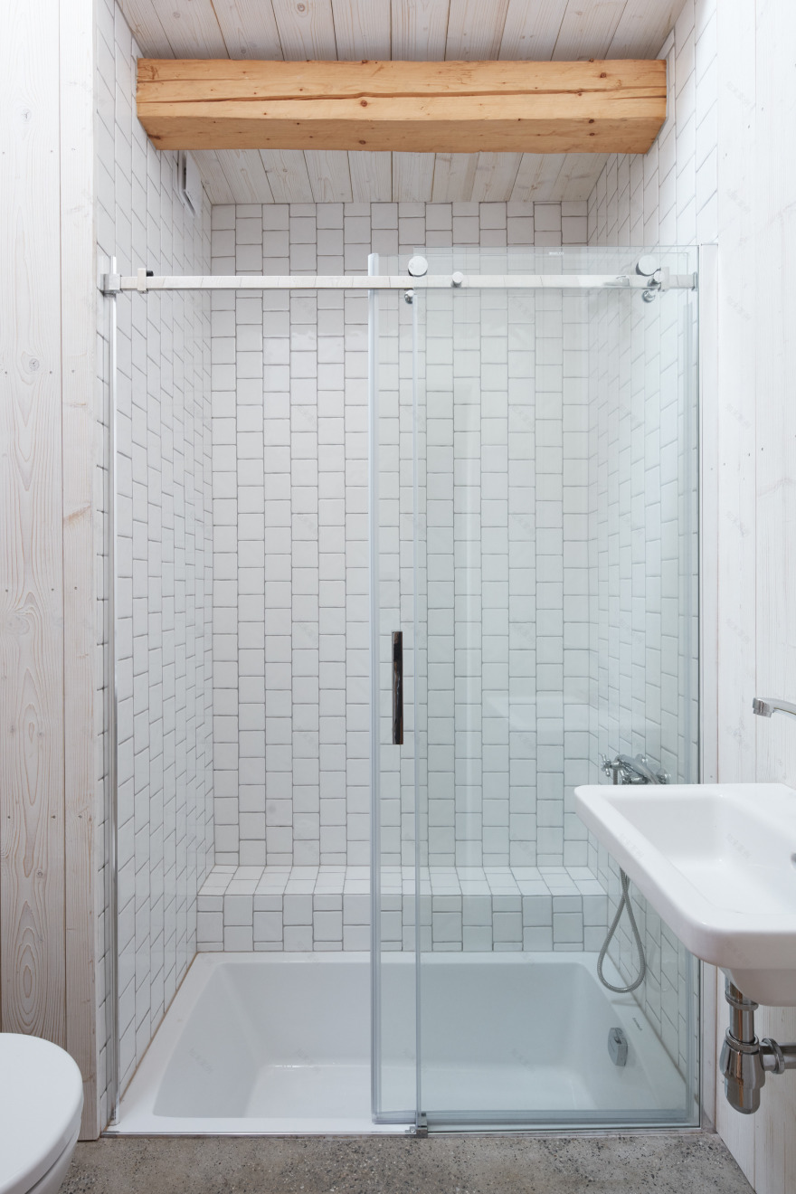 乡村别墅重建,传统工艺与自然之美的融合-18