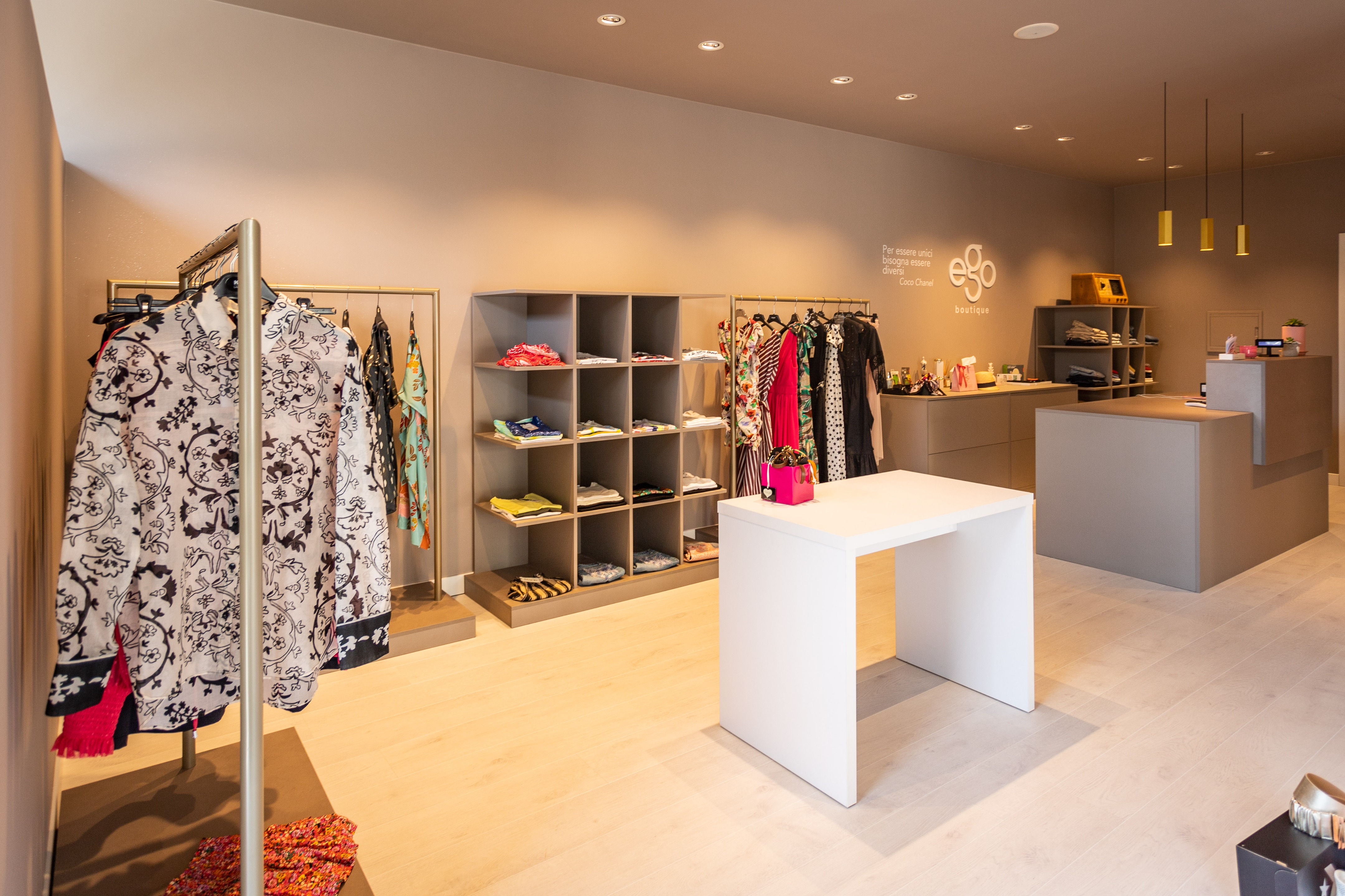 服装店丨EGO boutique丨Davide Pavanello Lab-10