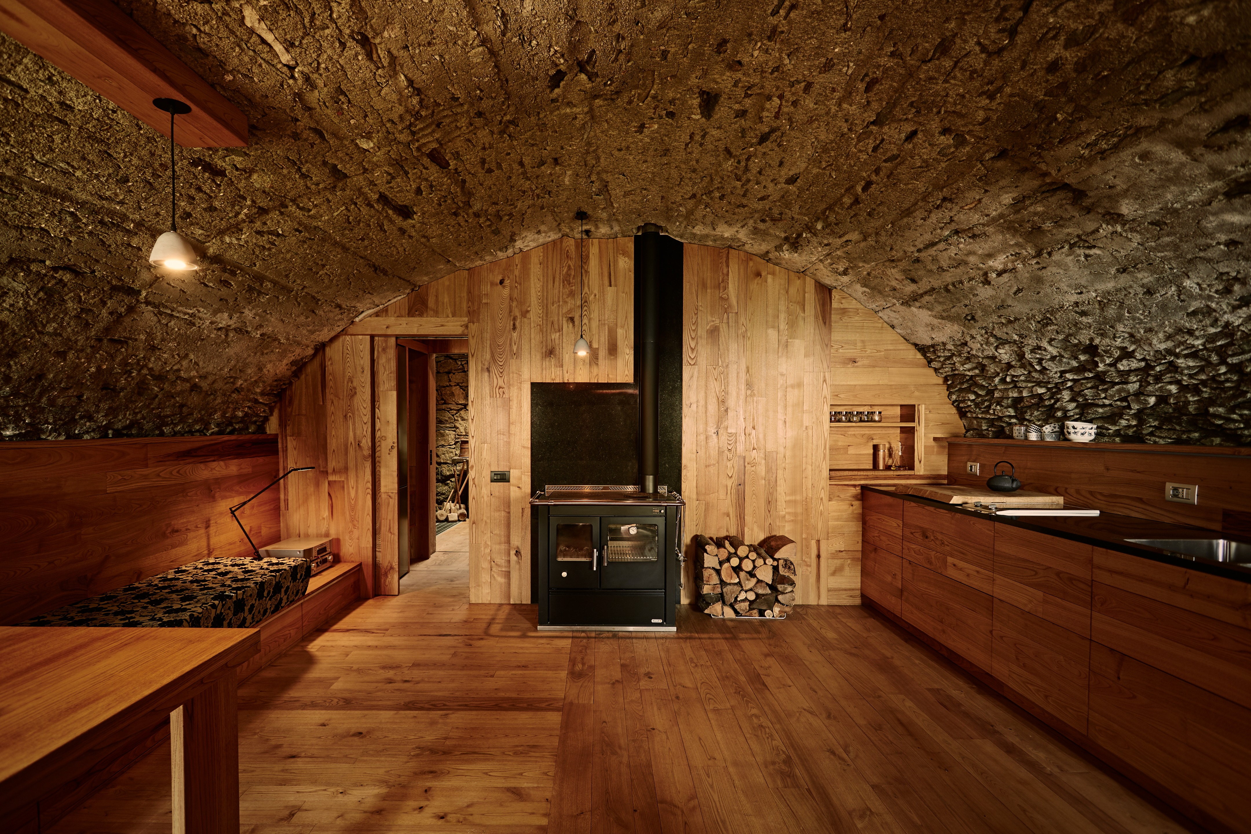 意大利乡间“栎树小屋”的现代改造丨Studioata-4