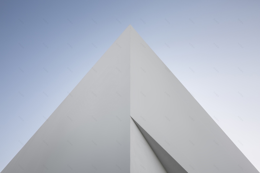 地中海风情别墅设计,融入自然与空间的无限延展-16