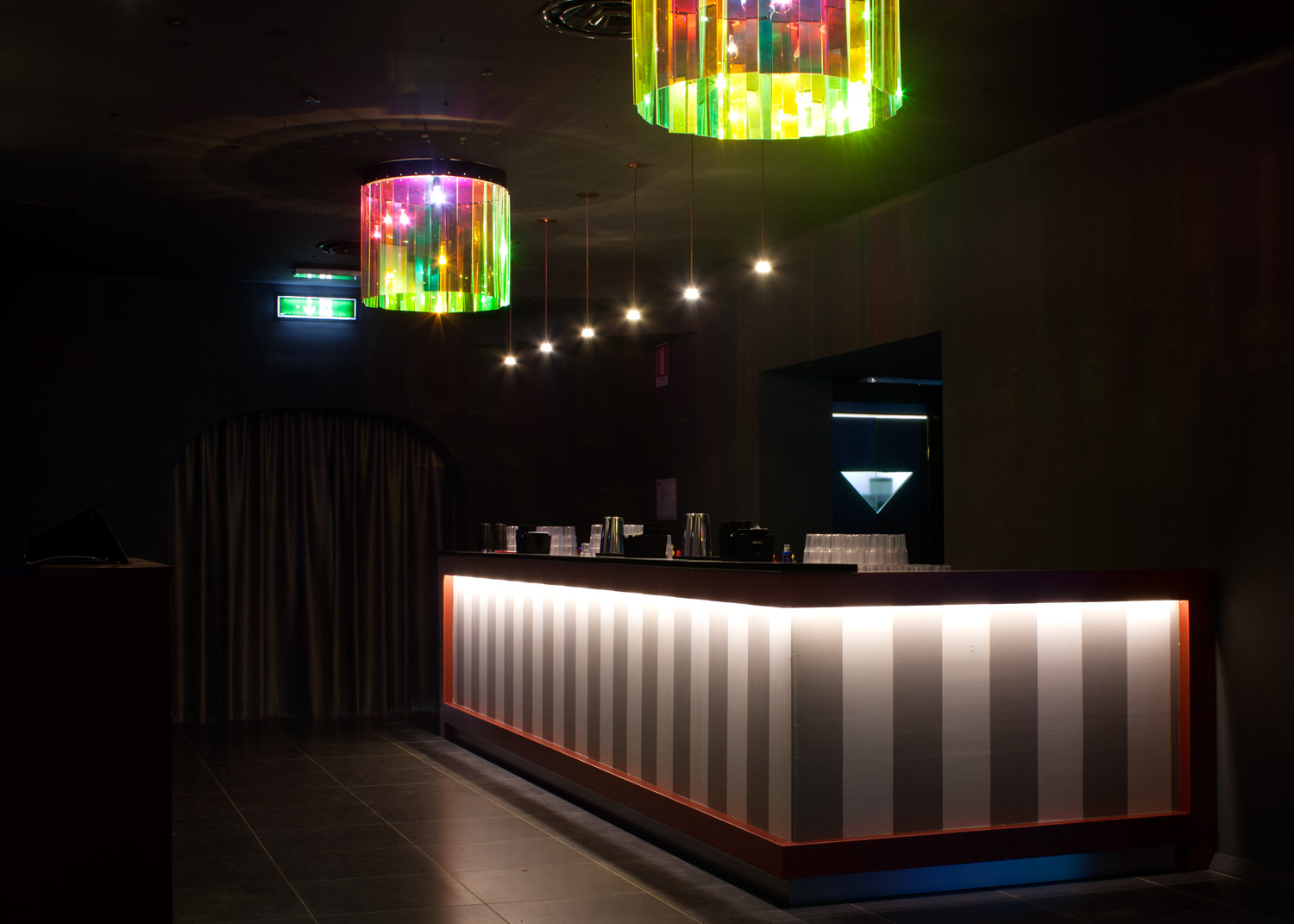 意大利乡村舞蹈厅的视觉重生-3