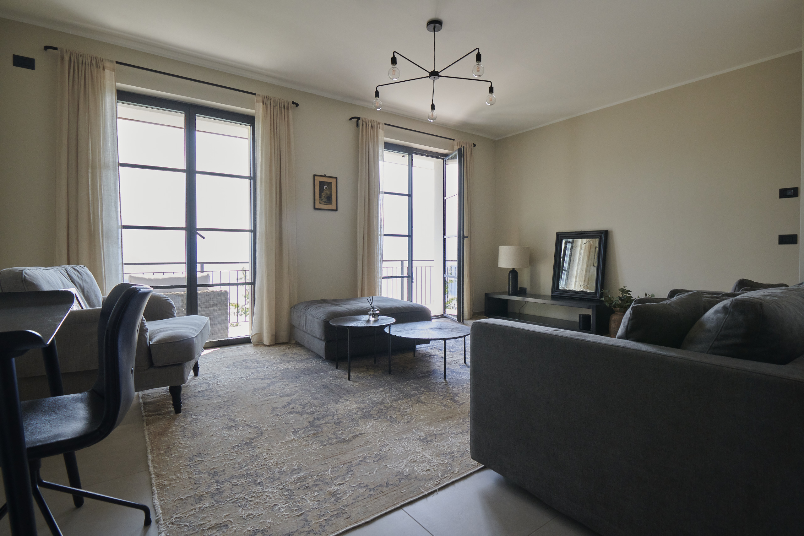 湖畔别墅温暖照明设计丨Camilla Merlini-3