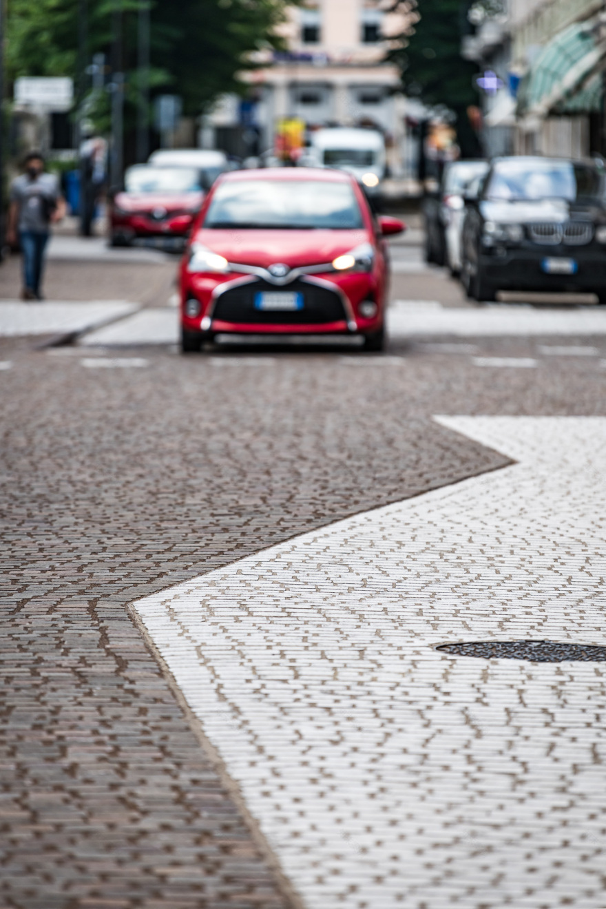 历史印记的街道改造 · Pordenone 市政厅的可持续城市发展计划-4