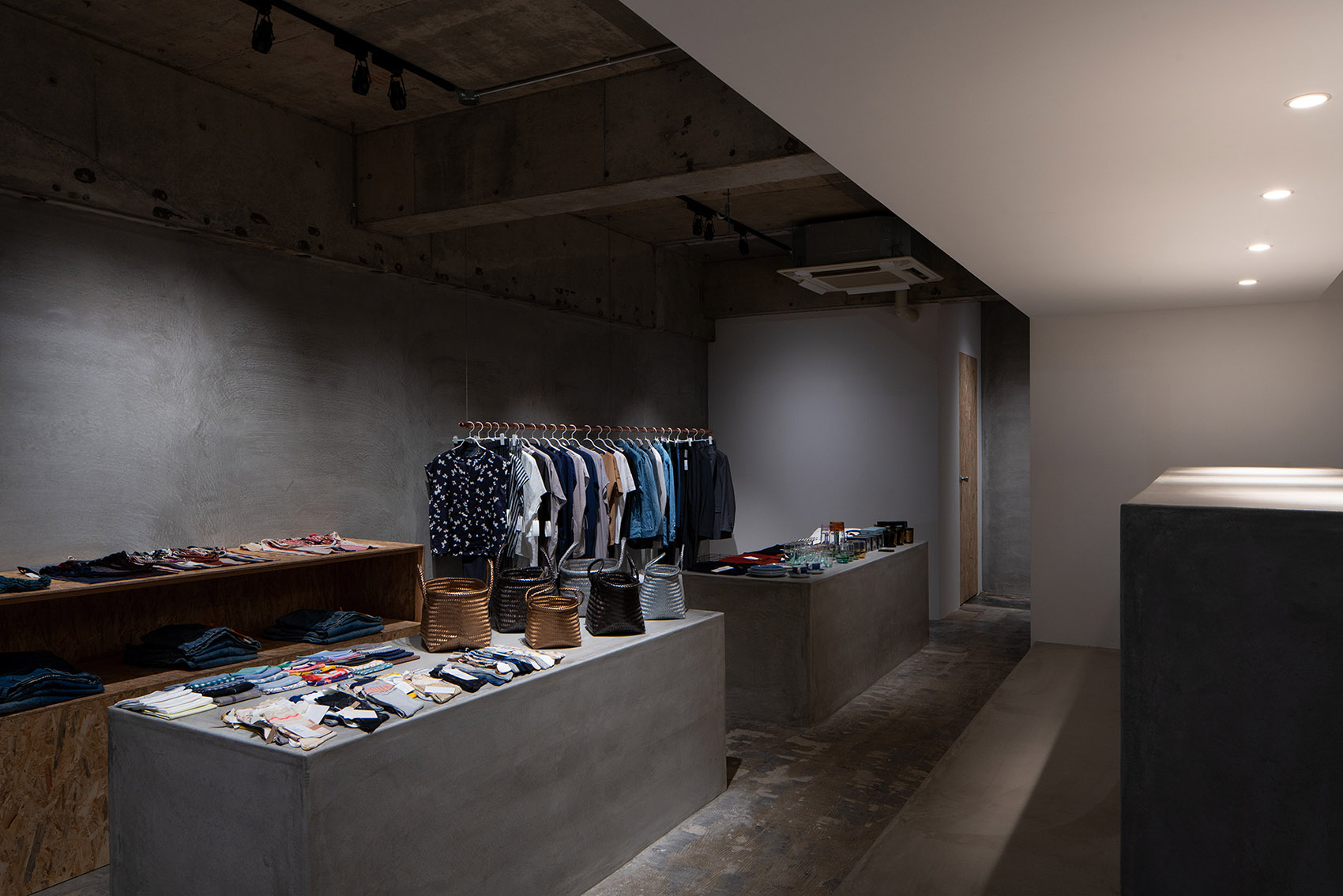 aswell服装店和咖啡馆，日本/让空间恢复到最原始的面貌-57