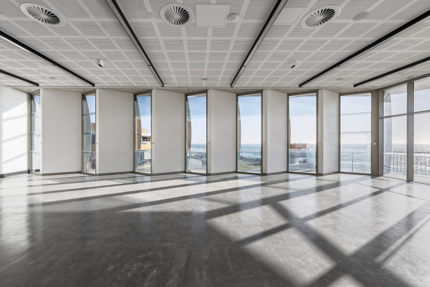 斯卡伯勒海滩服务与冲浪俱乐部-1