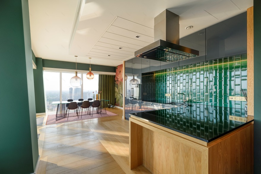 波兰华沙 ZŁOTA 44 绿色花卉公寓——现代、私密、舒适的设计典范-3