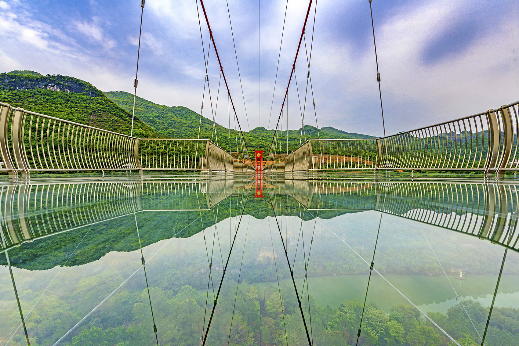 湟川三峡擎天玻璃桥，广东清远/吉尼斯纪录认证：“世界最长玻璃铺装悬索桥”-47
