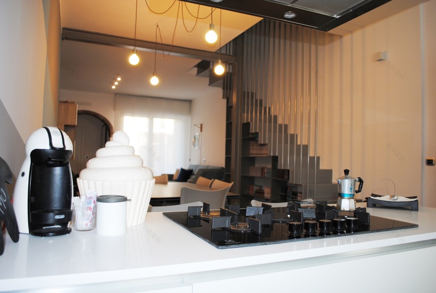 2019 年独立三层大宅 | 金属折叠楼梯的光影魅力-10