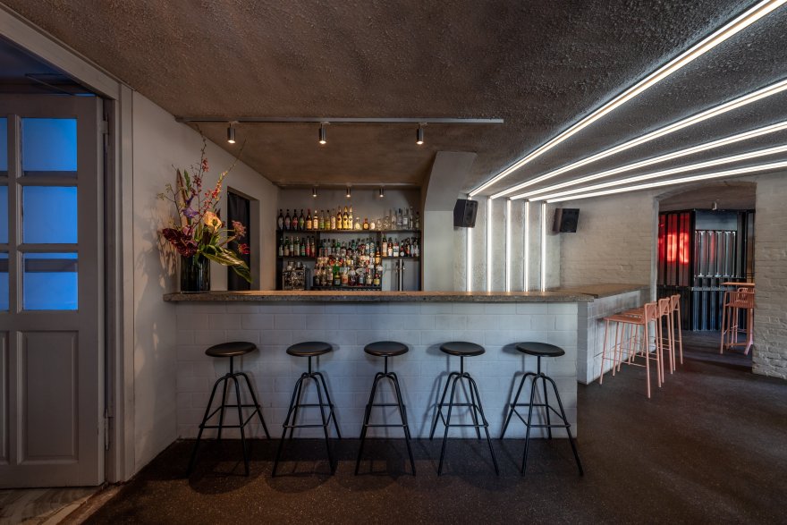 Eigengrau 酒吧 · 融合酒吧与餐厅的音乐空间丨德国柏林丨studio karhard 和 Room Division-7