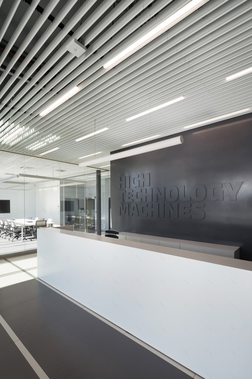 高科技机器研究与开发中心-1