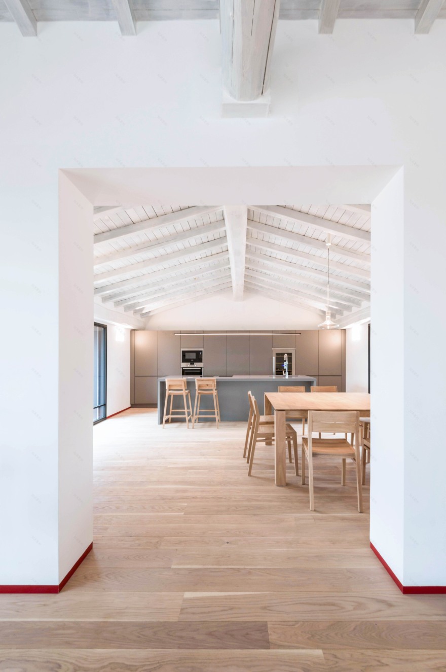 回溯历史,融合地域特色的现代别墅设计-5