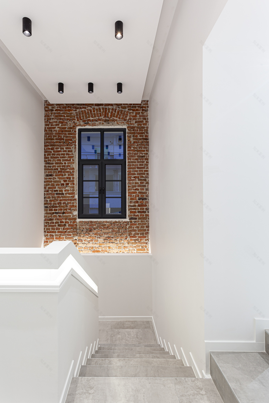 希腊 Serres 镇 Step 运动商店室内设计-6