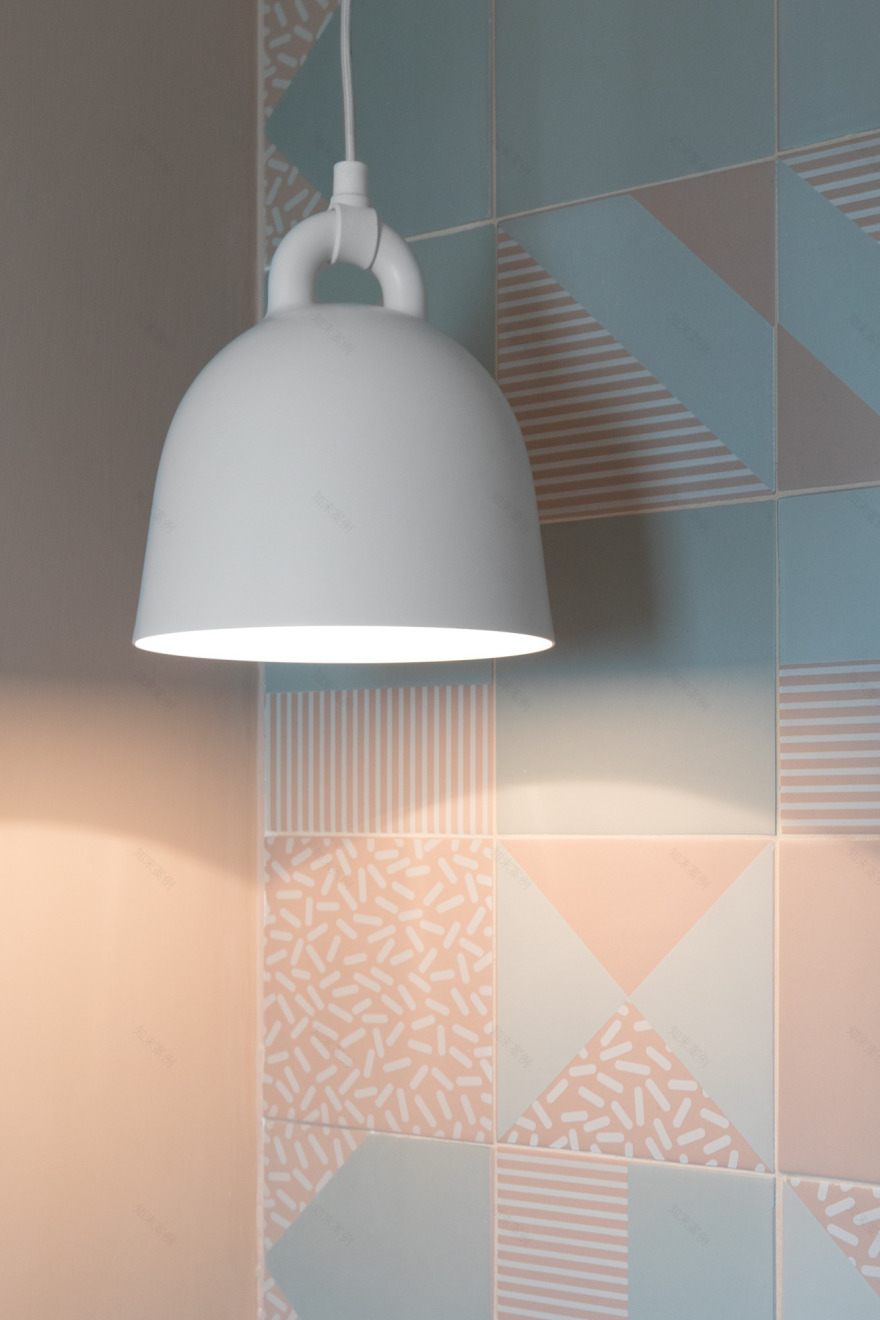 融合极简与装饰艺术的罗马公寓改造-25