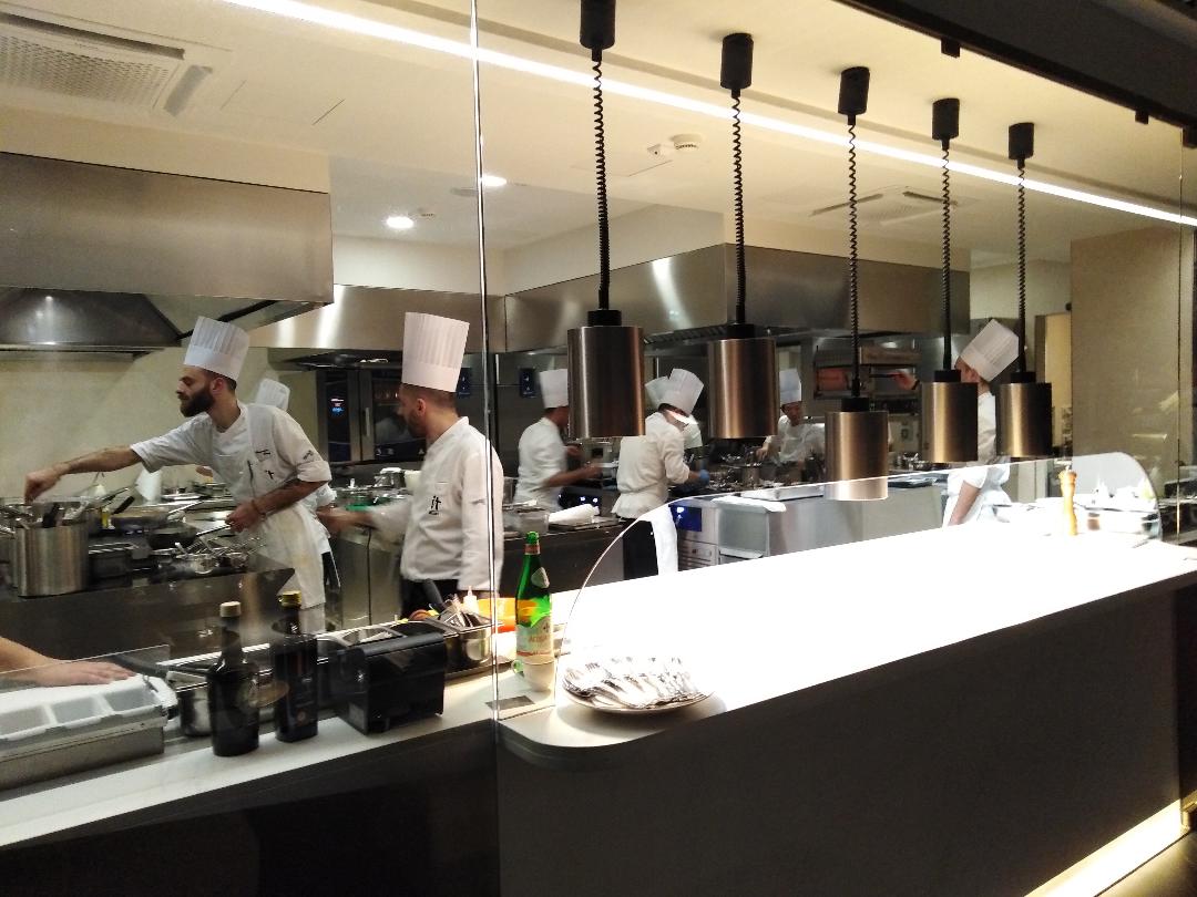 IT MILANO RESTAURANT 现代简约风餐厅设计丨意大利米兰-8