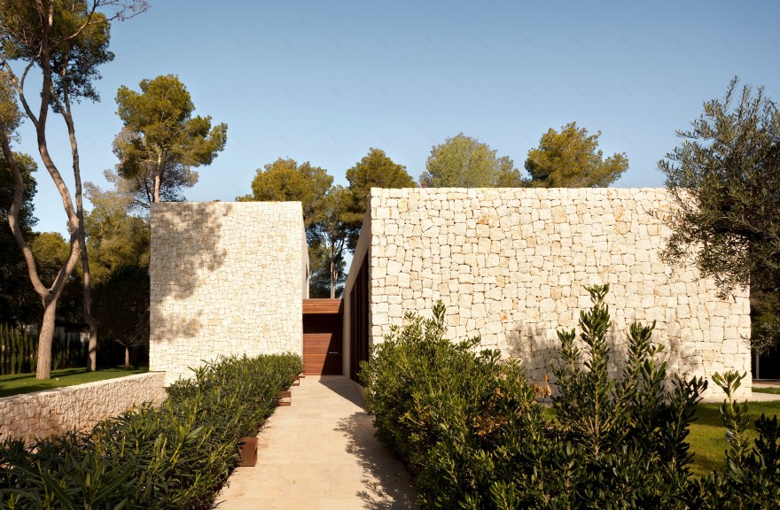 森林中的别墅,开放式空间与私密性的完美结合-28