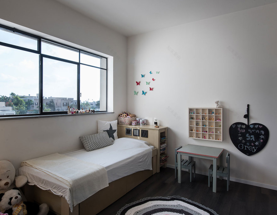 特拉维夫双家庭别墅 | 铝制框架与自然光的巧妙融合-31