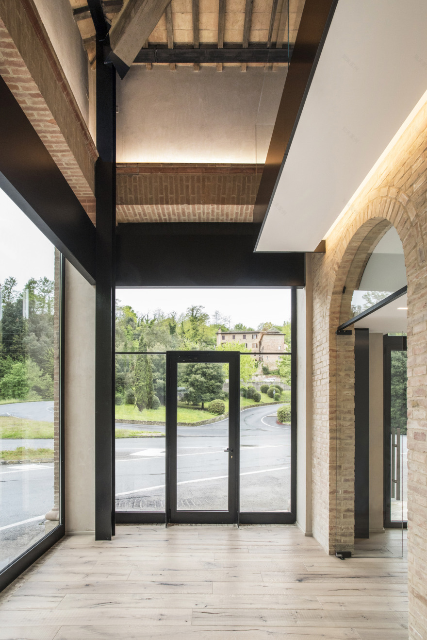 修复历史建筑,焕发新生的 Casotto del Dazio 别墅室内设计-4