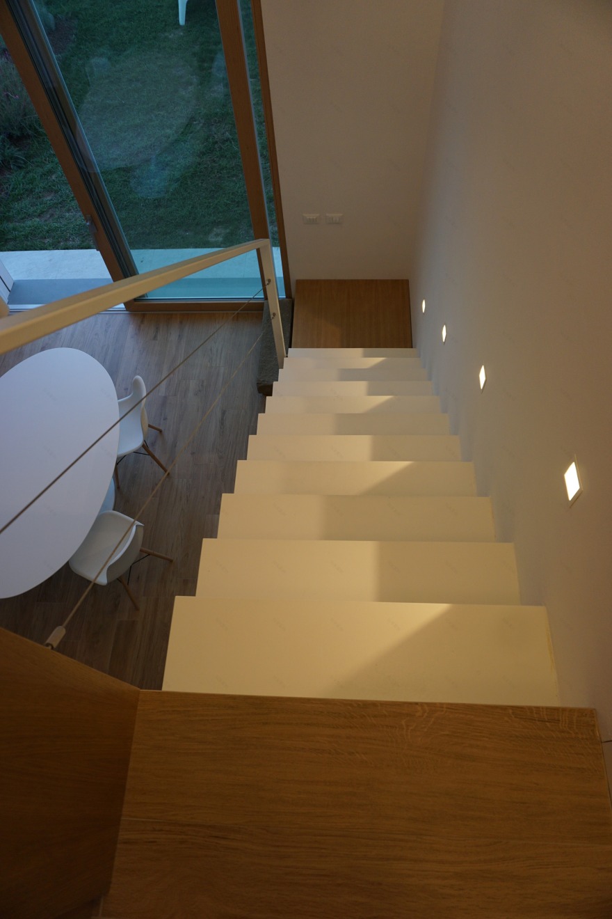 简约线条与自然材料的优雅融合——意大利 Vicarello 建筑工作室-15