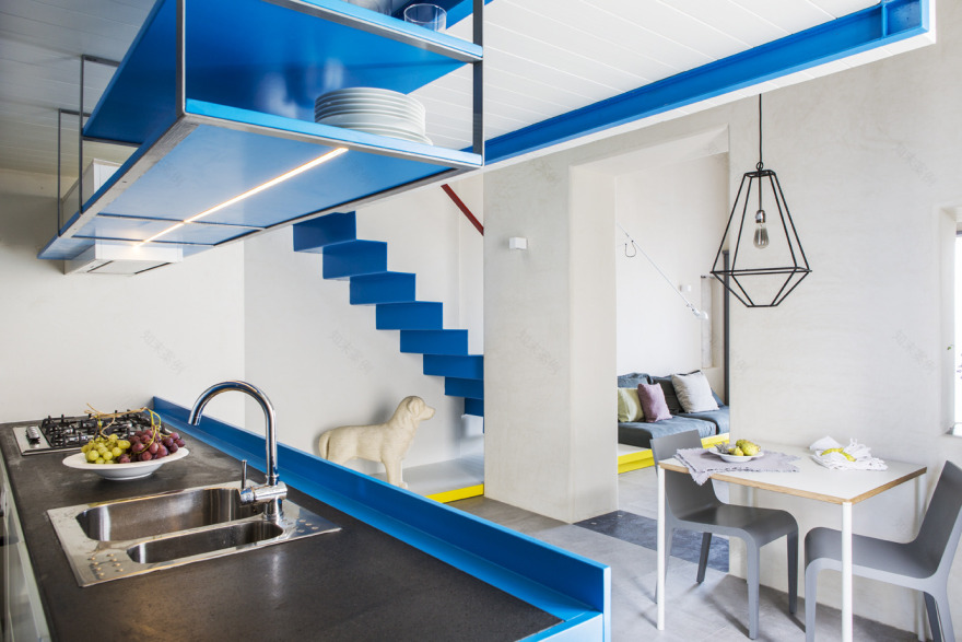 地中海风情的三层别墅设计-6