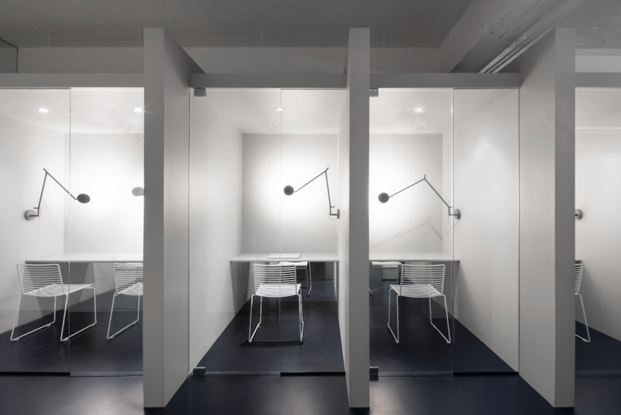 打破界限,多样化的办公空间设计-13