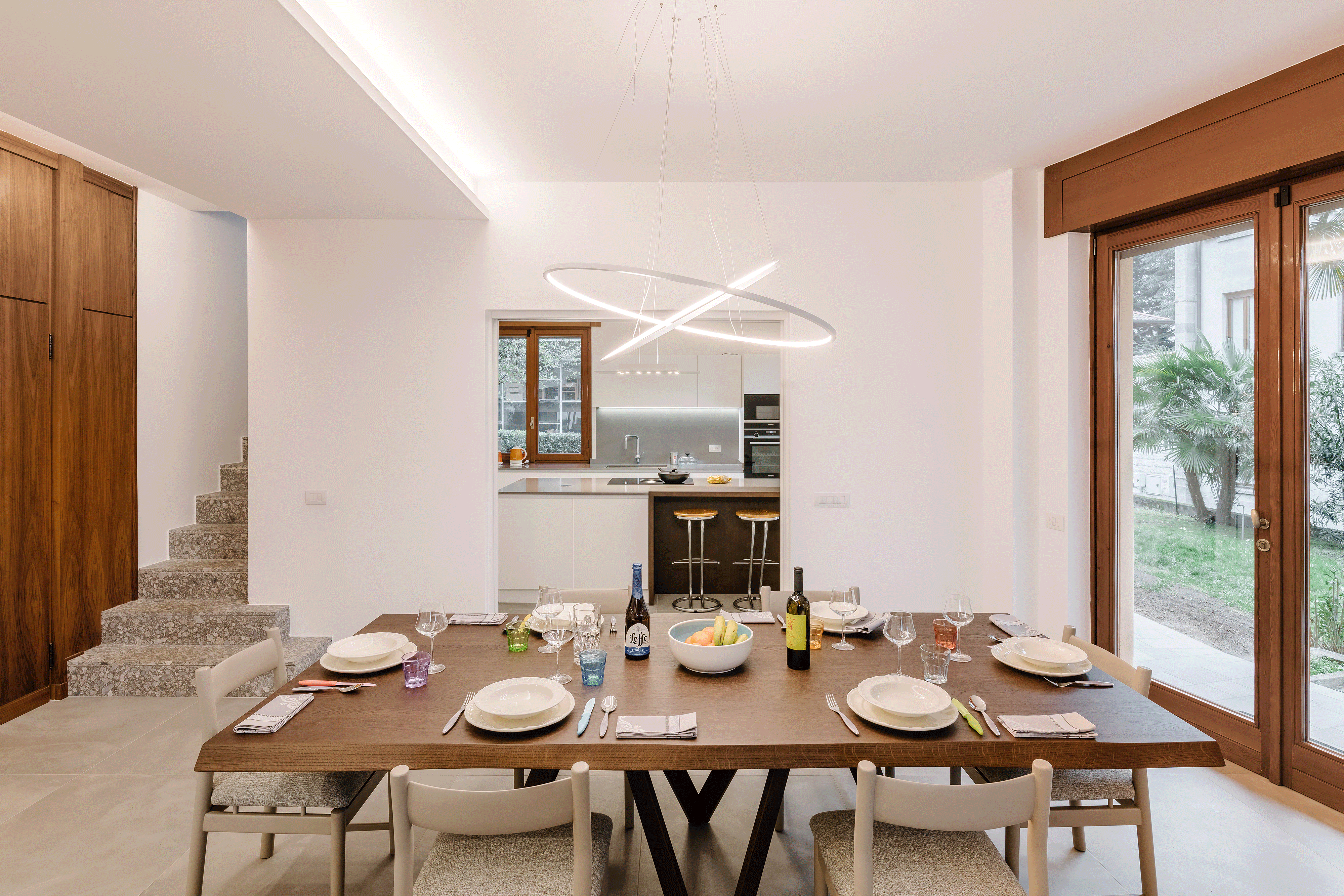 Cantù_DV 公寓改造 | 线性楼梯与明亮现代风格的完美结合-8