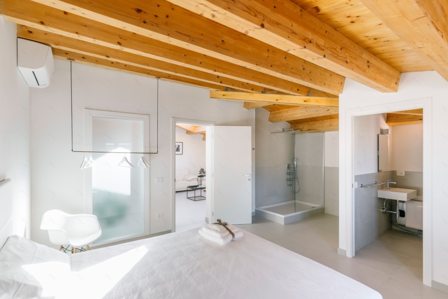 历史与现代交融的“第十三受害者广场”建筑改造-13