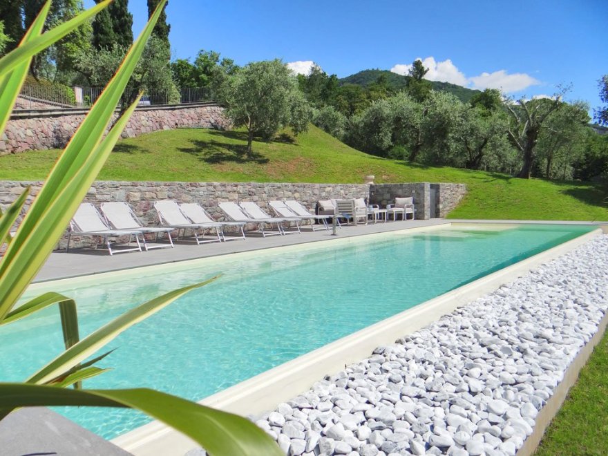 意大利别墅泳池设计 | 选用 2cm 厚 L'ALTRA PIETRA 抗滑石材-2