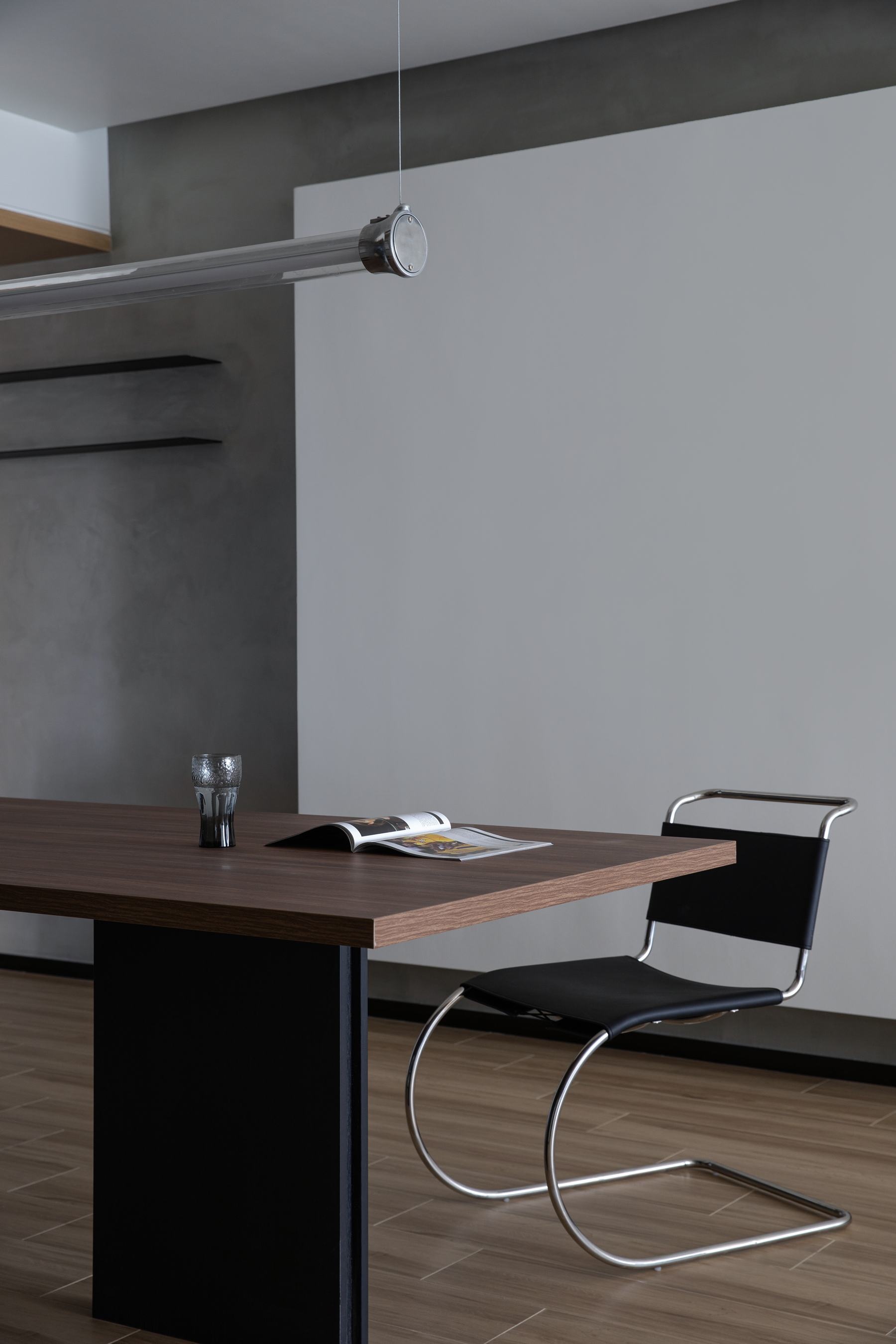 寓见曼巴 · 科比主题的鞋柜装置和静谧空间丨境屿空间研究室-50