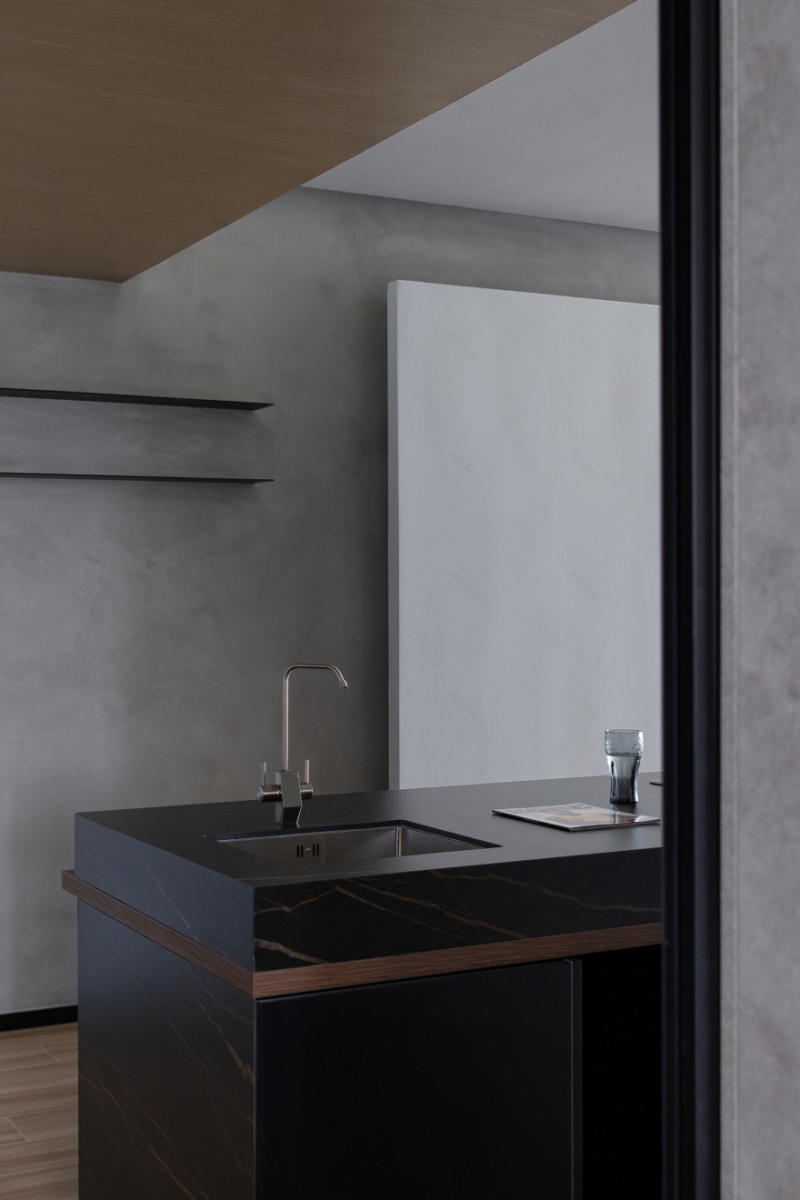 寓见曼巴 · 科比主题的鞋柜装置和静谧空间丨境屿空间研究室-28