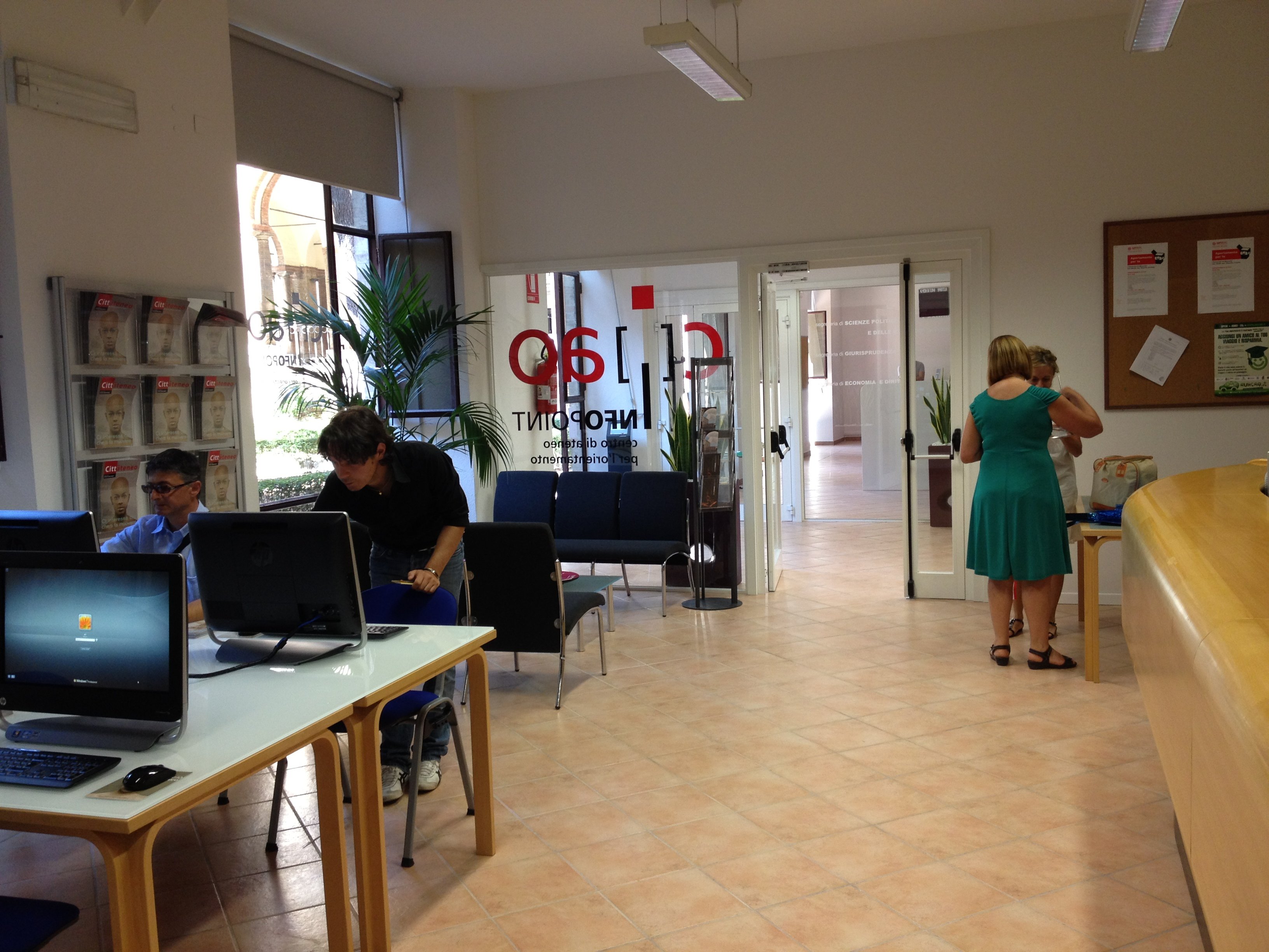 UniMC_INFO POINT/RADIO/SEGRETERIA-2