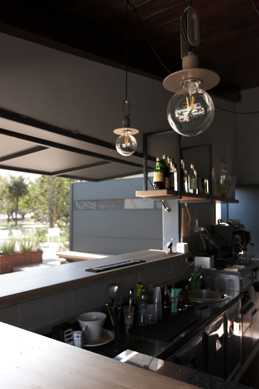 La Maddalena 泳池酒吧设计-7