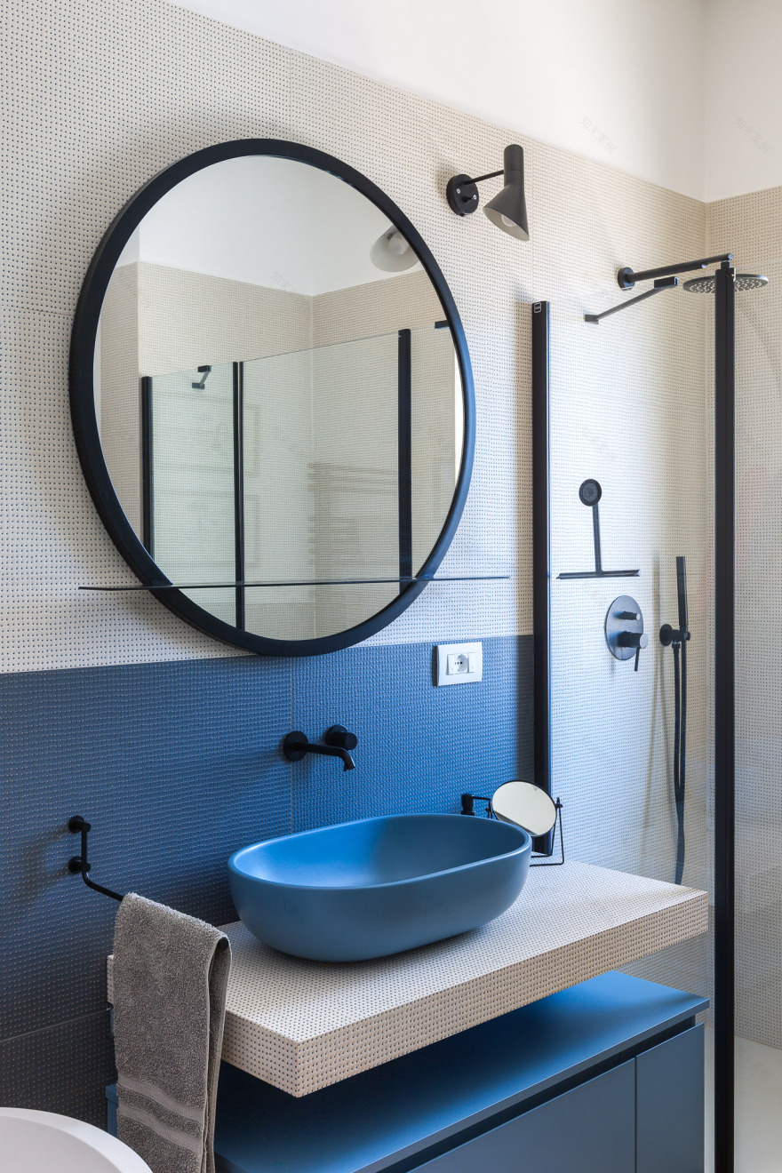 翻新 70 年代公寓,明亮共享空间成亮点-7