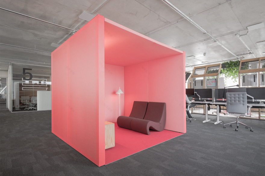 阿迪达斯创新办公空间设计-9