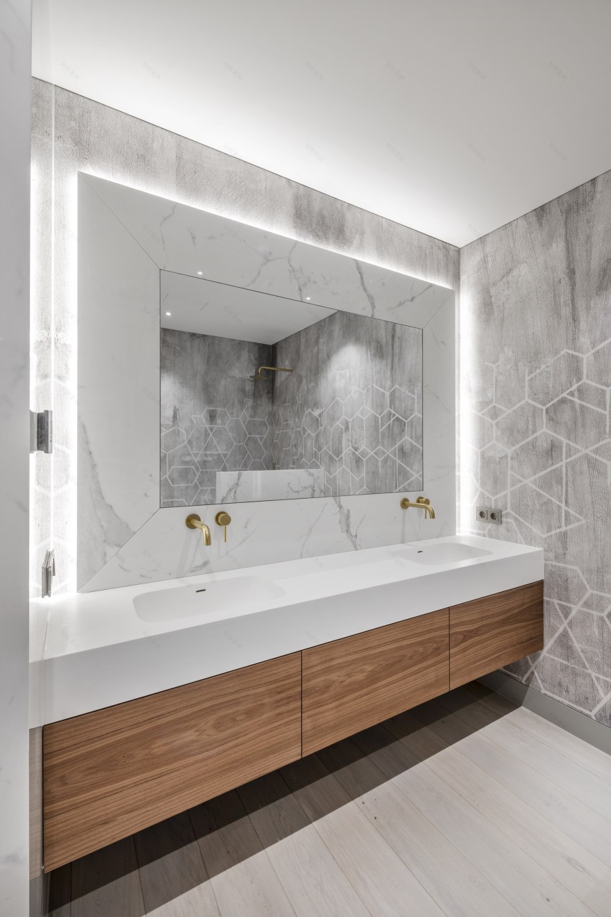 历史建筑中的透明轻盈之家-39