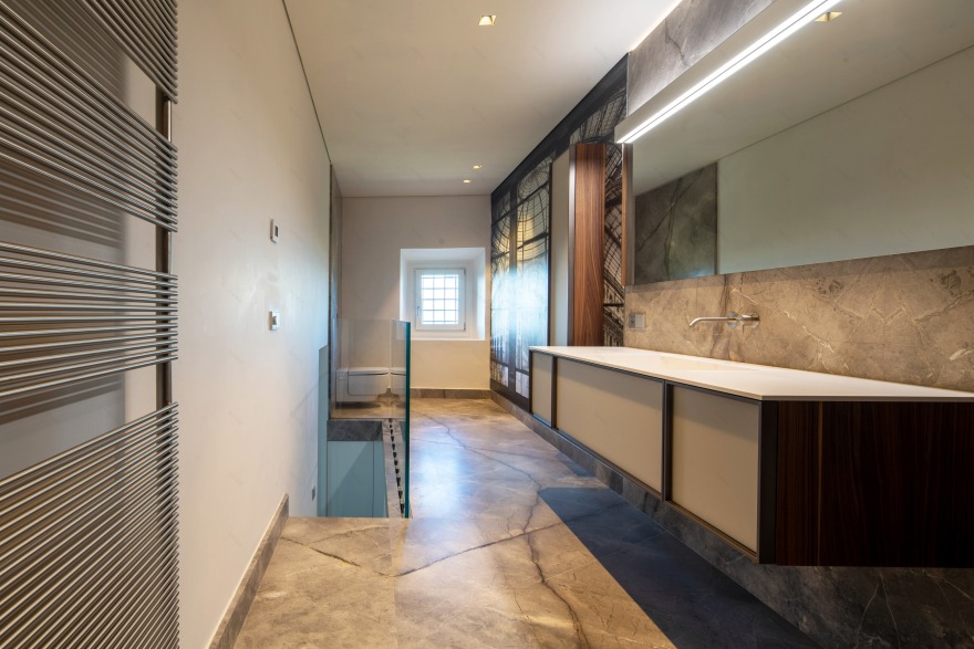 意大利佛罗伦萨山顶复式公寓设计丨Pierluigi Sammarro-26