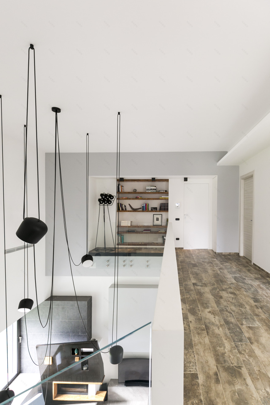 树影婆娑的光影之家——意大利 Casa DANTE 别墅设计-21