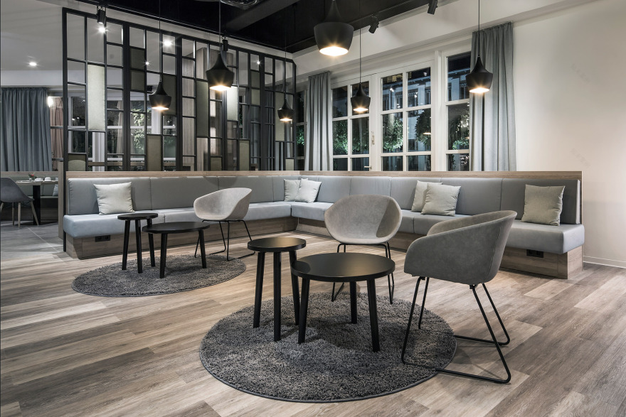 nestor 酒店 Neckarsulm | 开放空间与温馨氛围的完美结合-3