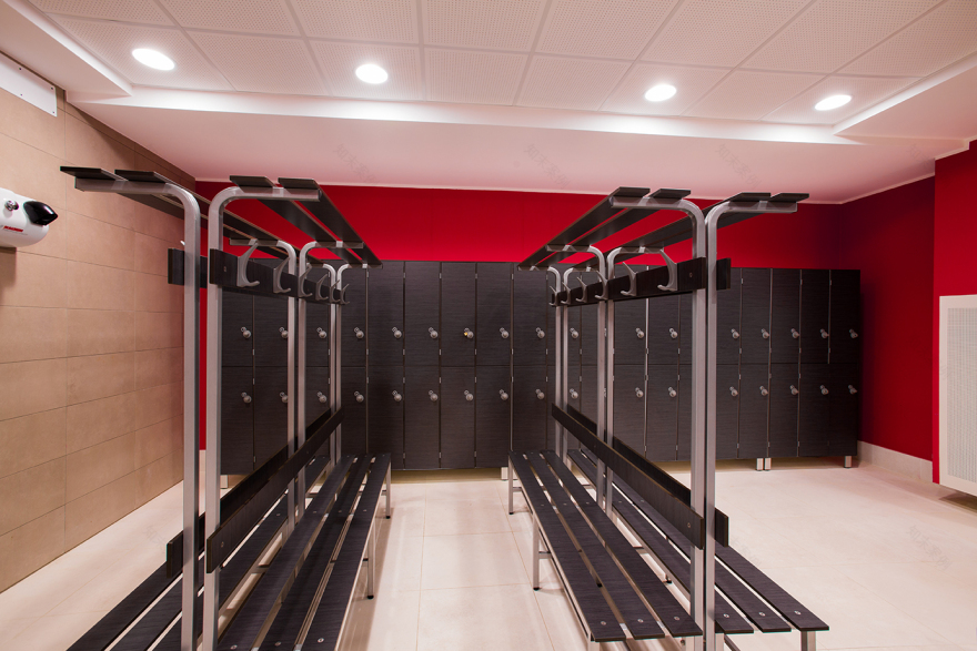 深度愉悦的 Y·40 泳池更衣室设计-3