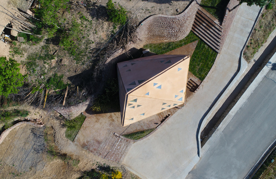 村儿里的互动小屋,张家口/一个可开可合的接待中心及舞台-13