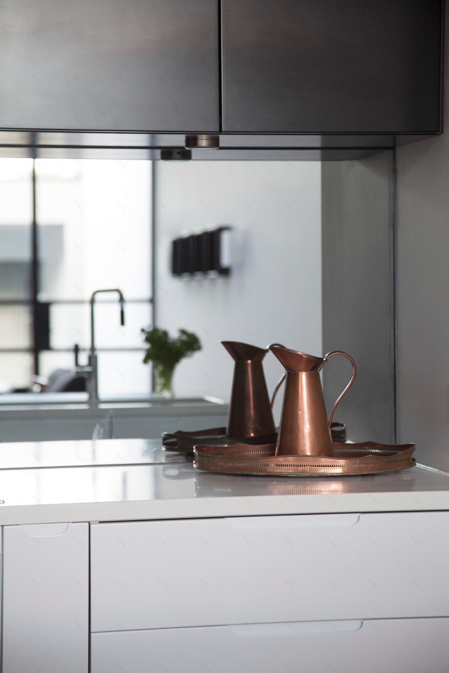 墨尔本城市别墅翻新,开放式布局与后院相连-10