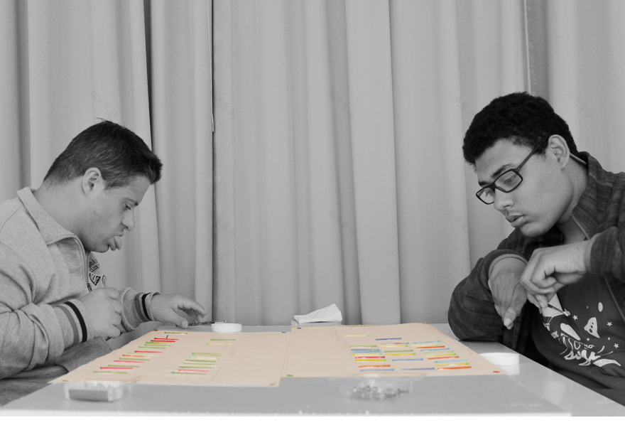 绿色纤维玻璃外墙,打造温馨包容的康复中心-23