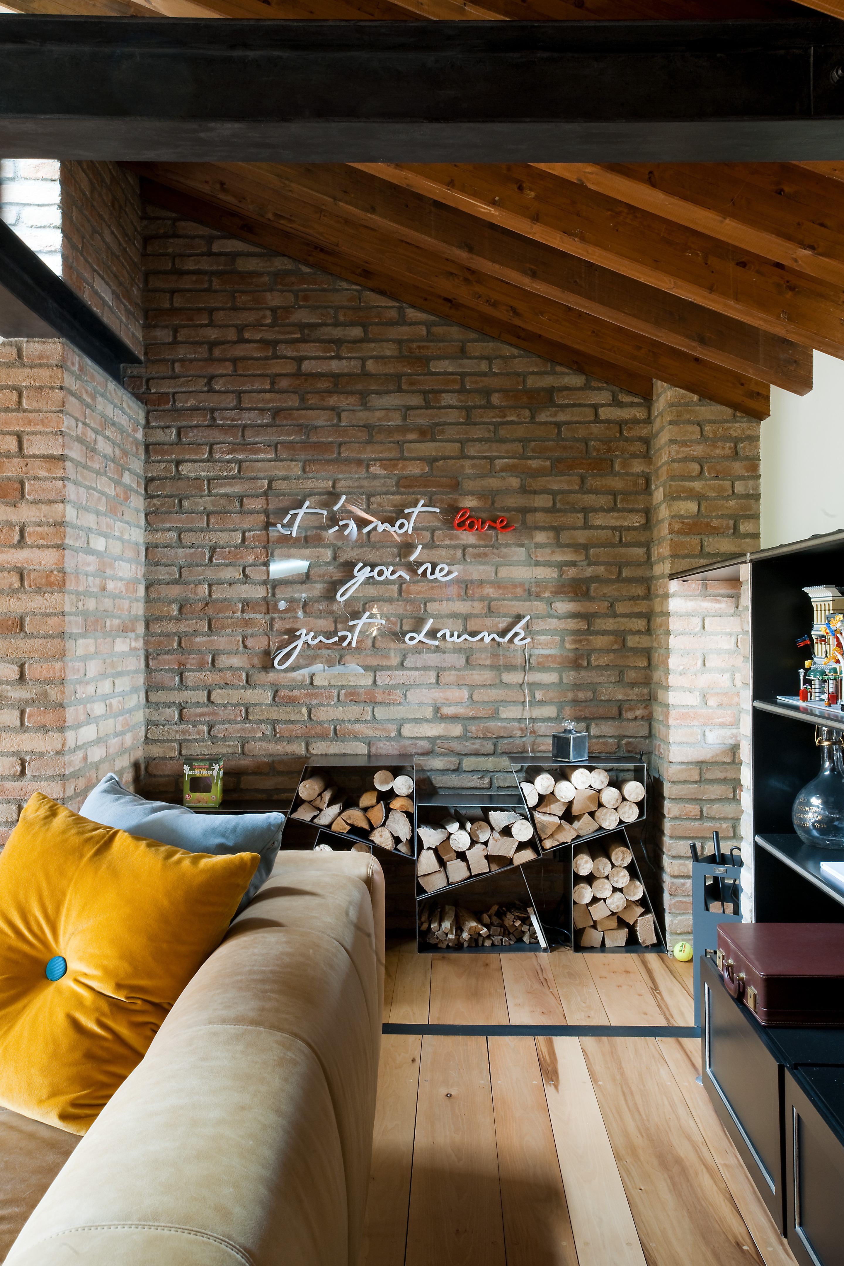 Mansarda 工业风设计丨意大利贝加莫丨Gianni Basso Vega MG-8