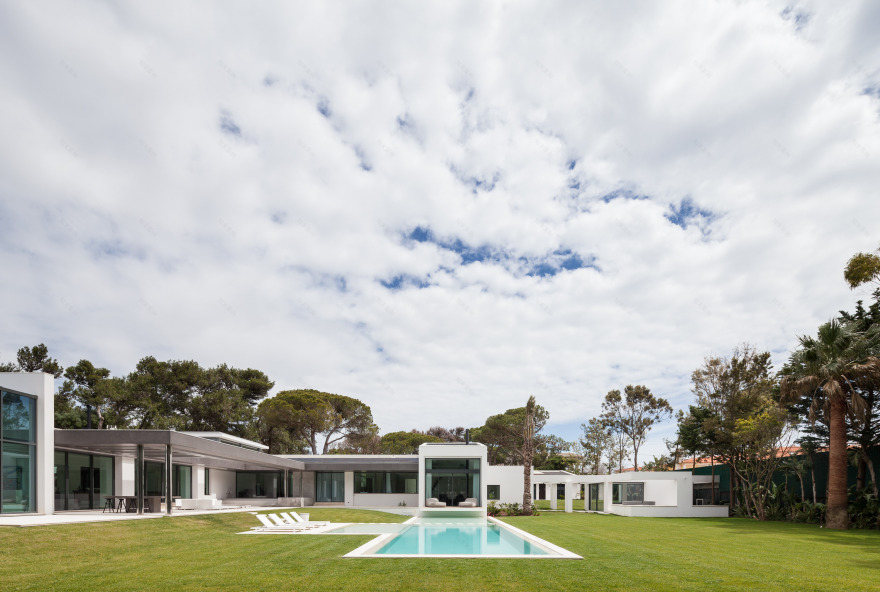 葡萄牙别墅和谐重生,室内外空间完美融合-20