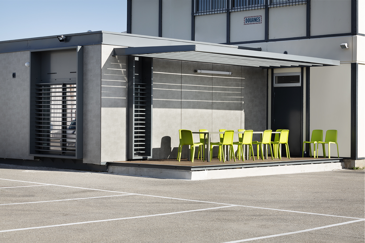 马赛海关港大楼改造 | 结构简约、环保节能-7