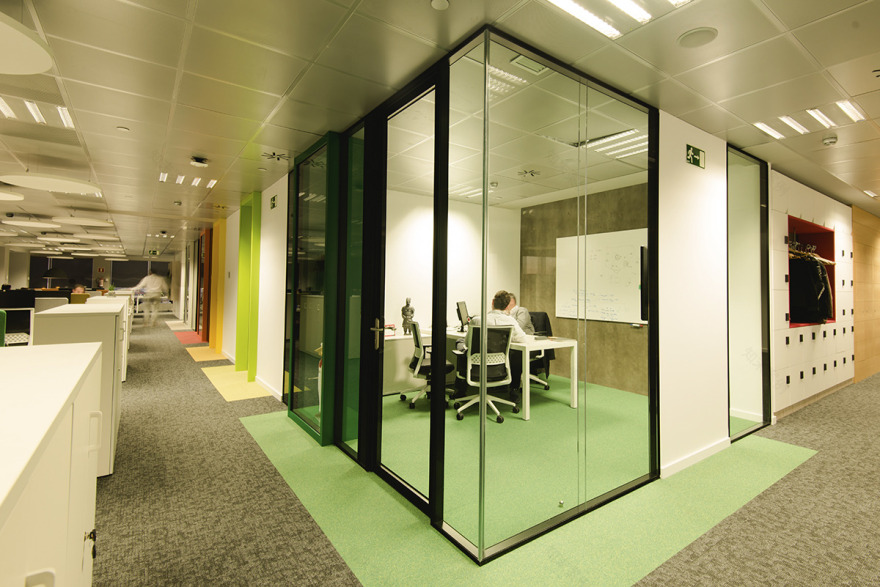 色彩灵动,打造协作型办公空间-16