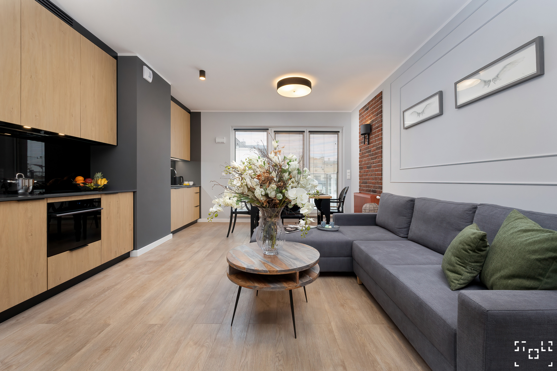 波兰 Poznan 最大短租平台 Renters.pl 旗下公寓设计亮点-0